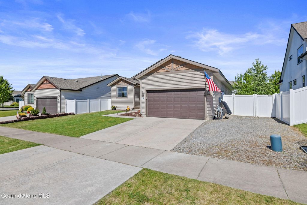 Photo of 7290 Bandon Ln, Coeur dAlene, ID 83815 (MLS # 26-6514)