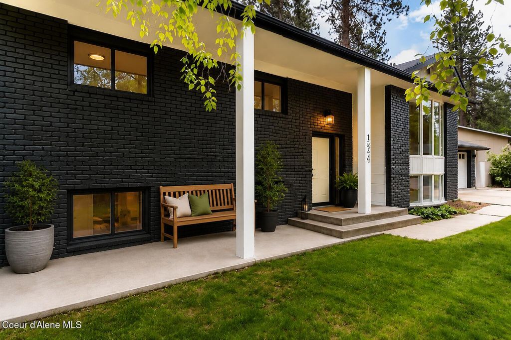 Photo of 117 Pinewood Dr, Post Falls, ID 83854 (MLS # 26-5291)