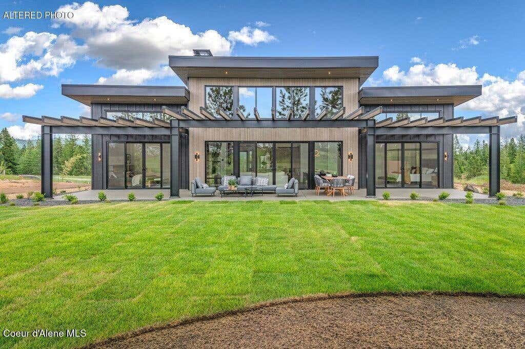 Photo of 5760 W Double Eagle Ct Ct, Coeur dAlene, ID 83814 (MLS # 26-6462)