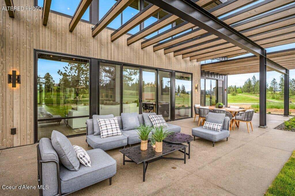 Photo of 5760 W Double Eagle Ct Ct, Coeur dAlene, ID 83814 (MLS # 26-6462)