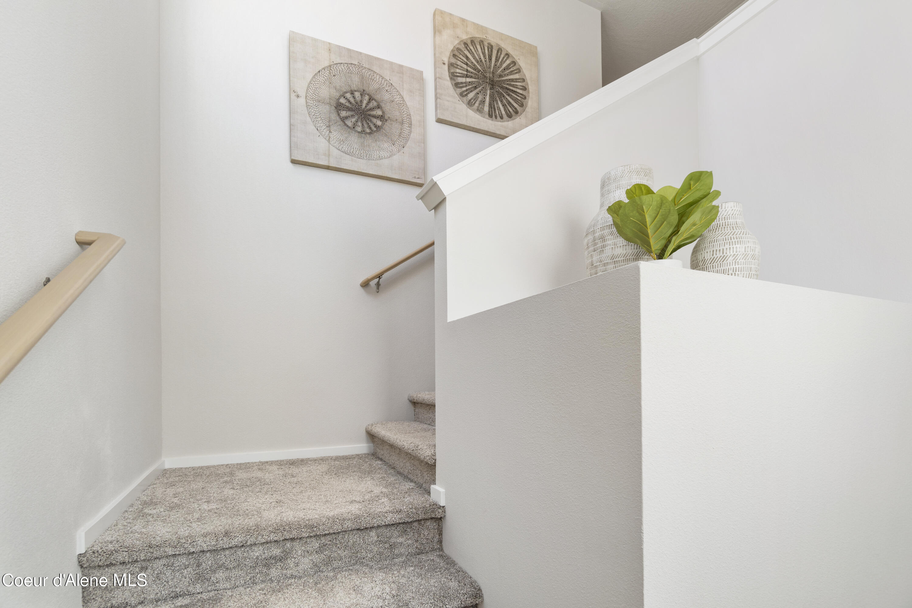 Hayden, Idaho 83835, United States, 3 Bedrooms Bedrooms, ,3 BathroomsBathrooms,Residential,Pending,53622