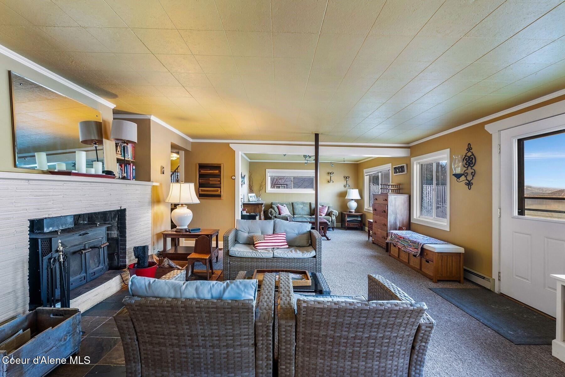 525 Bay Dr, Sagle, Texas image 3