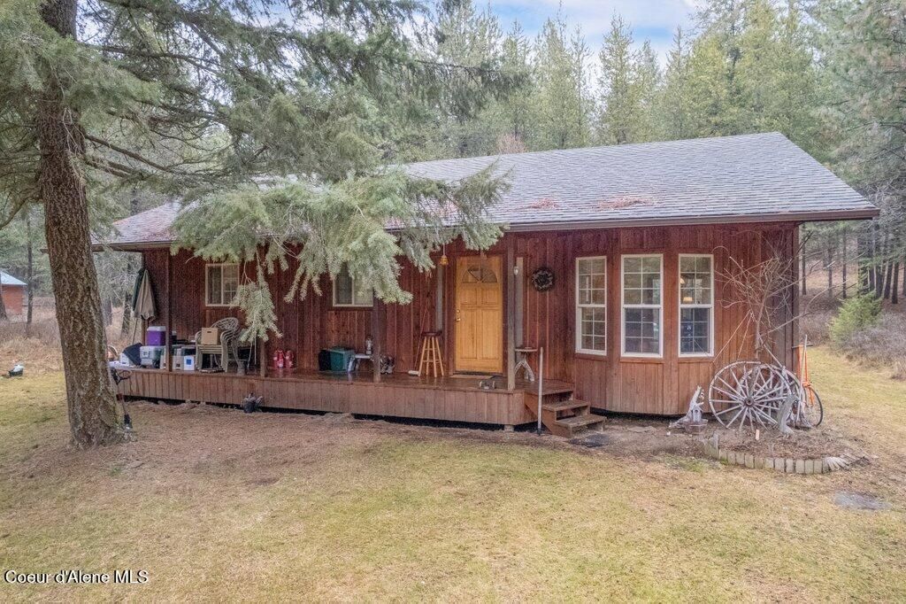 Photo of 681 Hummingbird Ln, Blanchard, ID 83804 (MLS # 26-1049)