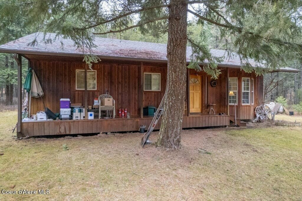 Photo of 681 Hummingbird Ln, Blanchard, ID 83804 (MLS # 26-1049)