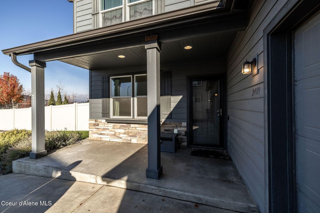 Photo of 3409 HOPE Ave, Post Falls, ID 83854 (MLS # 25-11103)