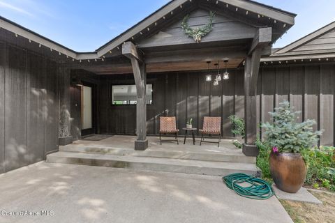 Photo of 16155 BUCKHORN Rd, Hayden, ID 83835 (MLS # 25-8614)