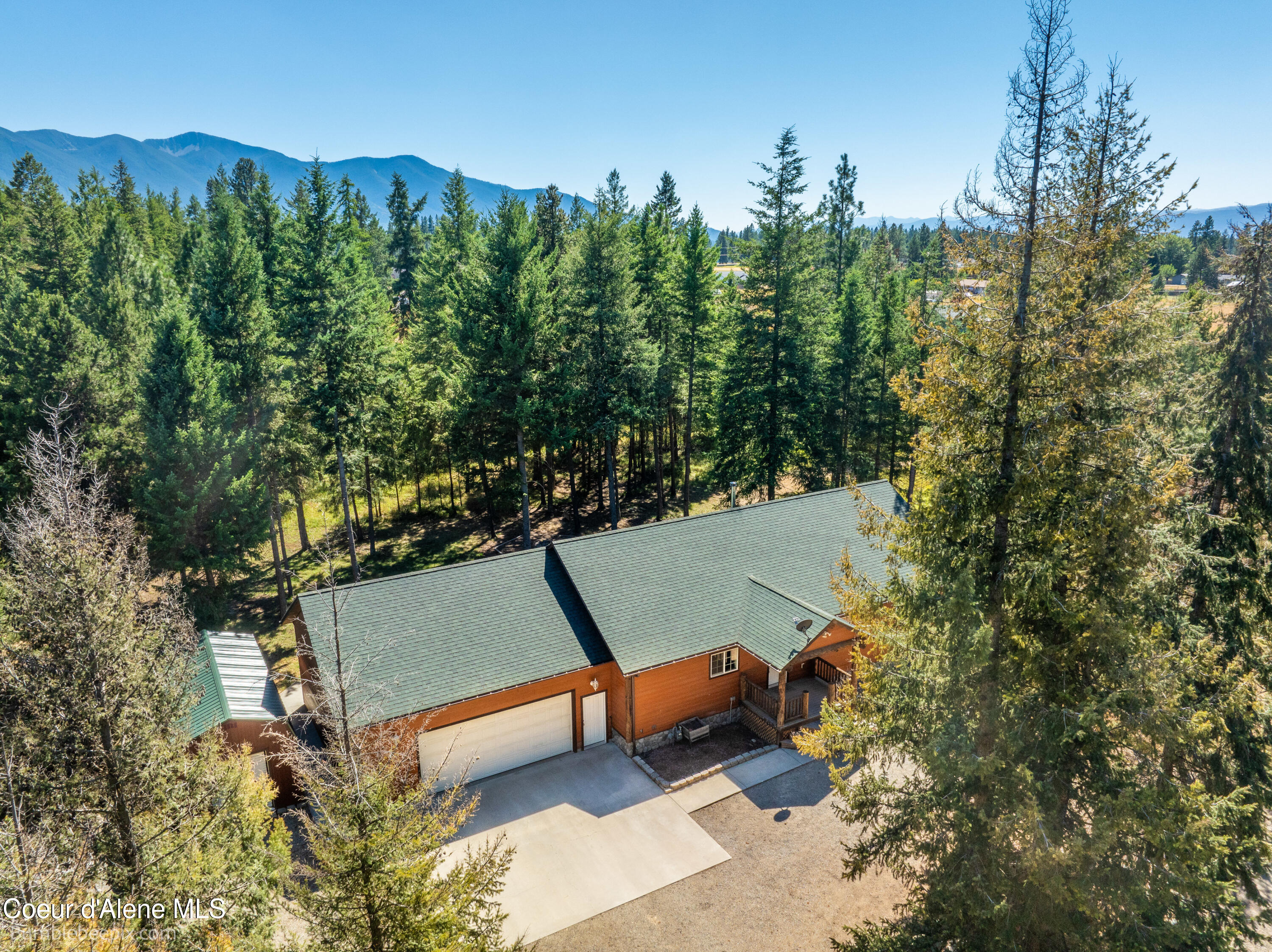 Moyie Springs, Idaho 83845, United States, 5 Bedrooms Bedrooms, ,3 BathroomsBathrooms,Residential,Pending,49904