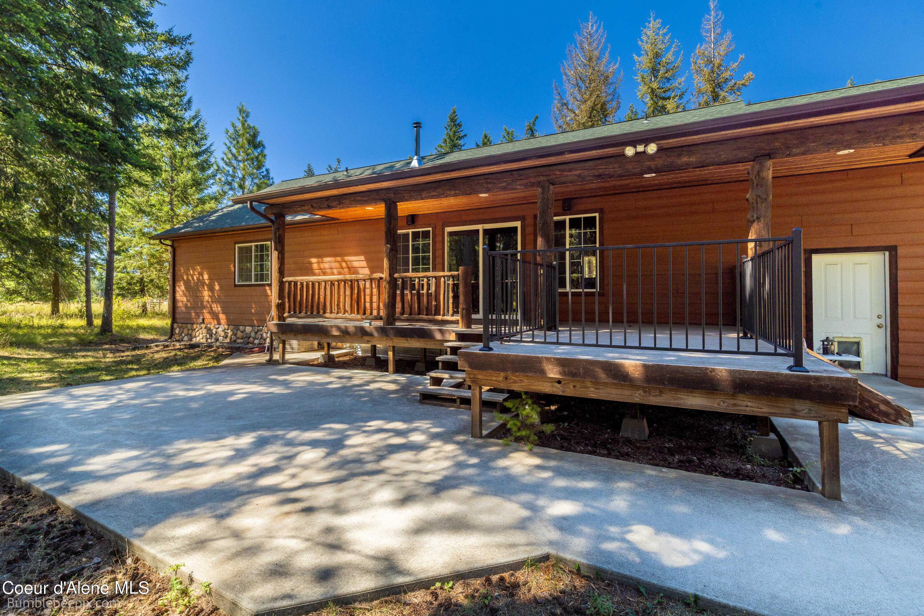 Moyie Springs, Idaho 83845, United States, 5 Bedrooms Bedrooms, ,3 BathroomsBathrooms,Residential,Pending,49904