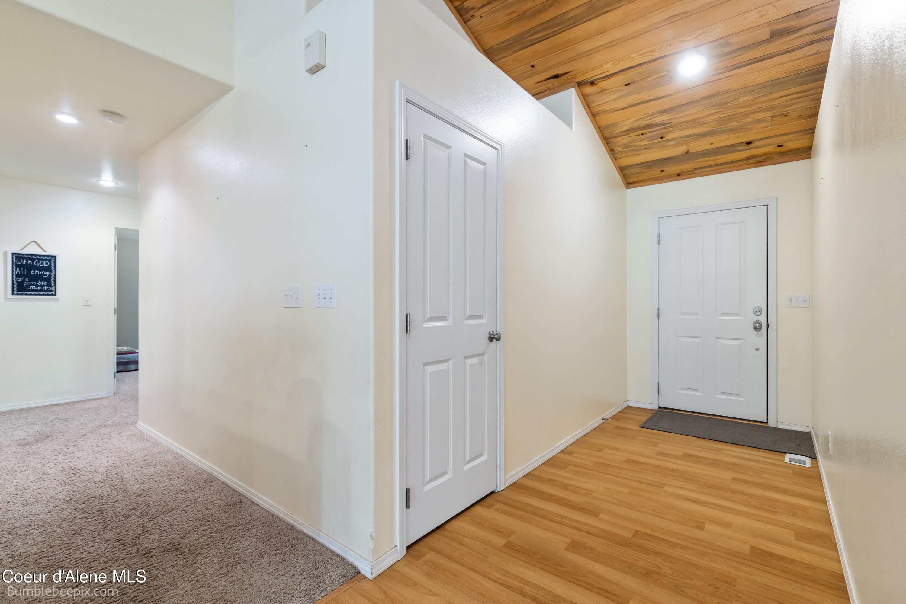 Moyie Springs, Idaho 83845, United States, 5 Bedrooms Bedrooms, ,3 BathroomsBathrooms,Residential,Pending,49904