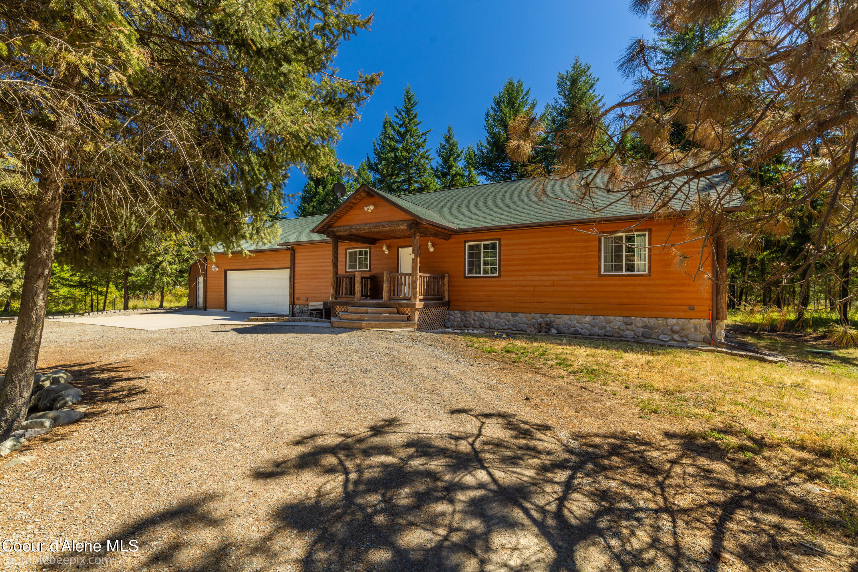 Moyie Springs, Idaho 83845, United States, 5 Bedrooms Bedrooms, ,3 BathroomsBathrooms,Residential,Pending,49904