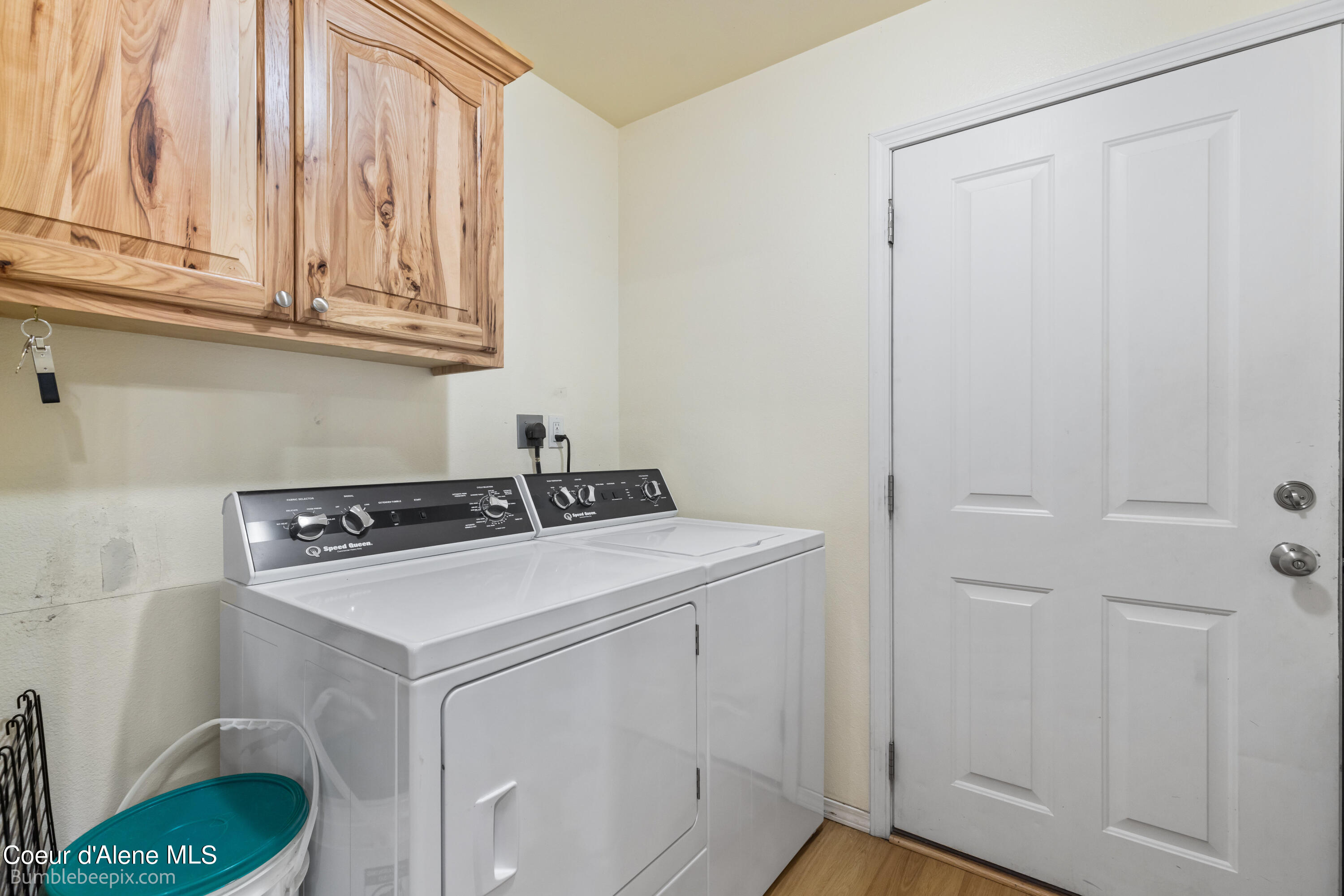 Moyie Springs, Idaho 83845, United States, 5 Bedrooms Bedrooms, ,3 BathroomsBathrooms,Residential,Pending,49904