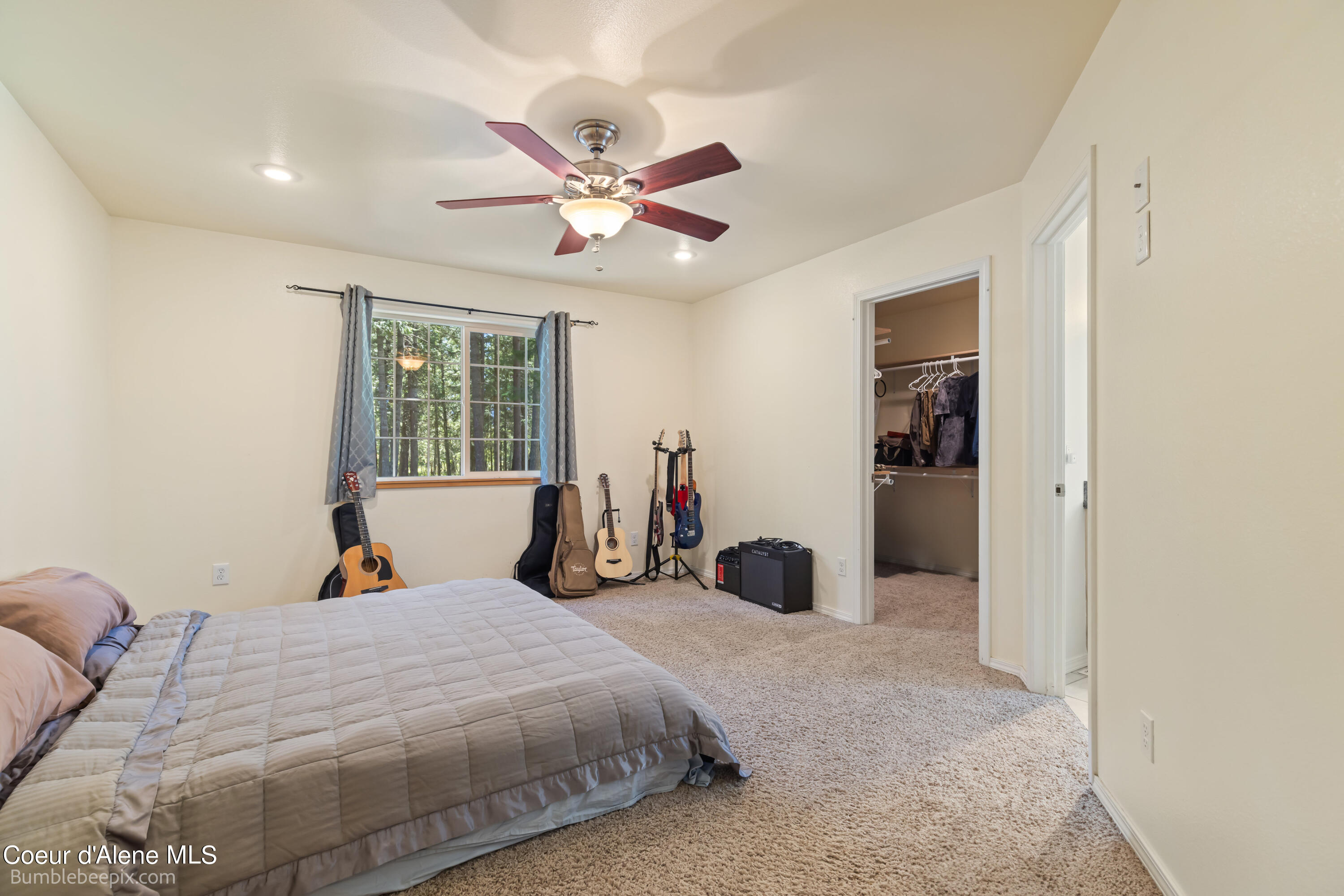 Moyie Springs, Idaho 83845, United States, 5 Bedrooms Bedrooms, ,3 BathroomsBathrooms,Residential,Pending,49904