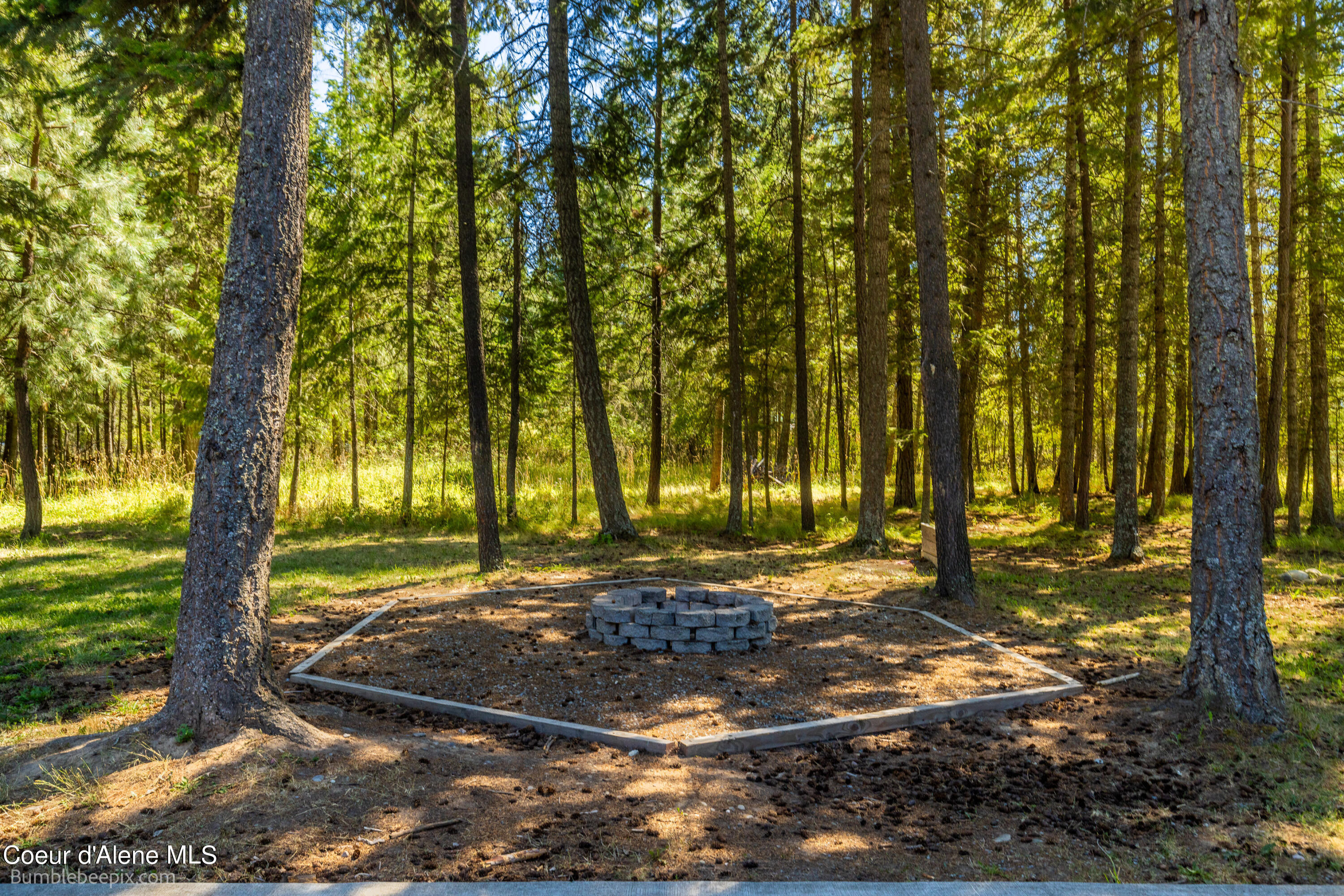 Moyie Springs, Idaho 83845, United States, 5 Bedrooms Bedrooms, ,3 BathroomsBathrooms,Residential,Pending,49904