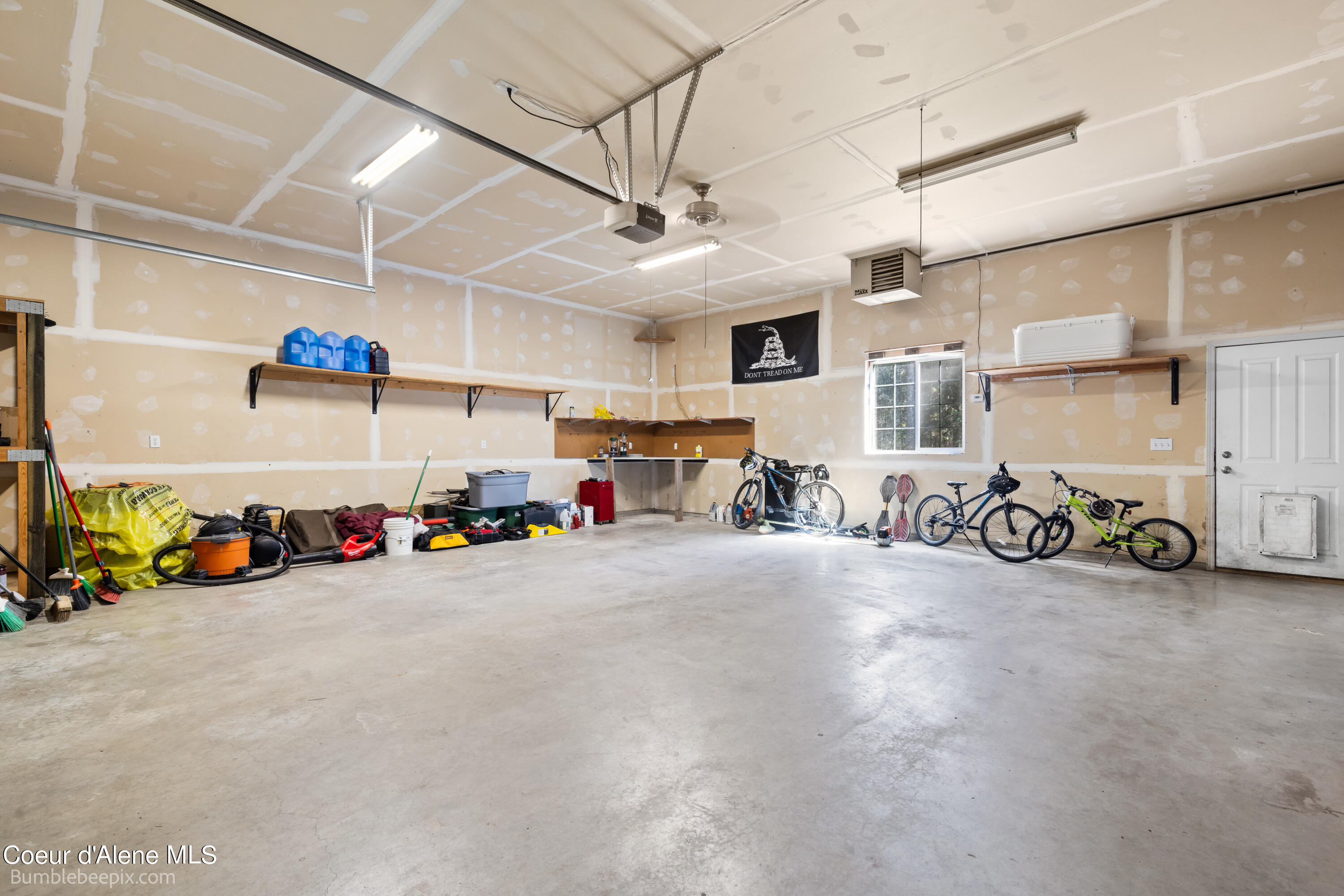 Moyie Springs, Idaho 83845, United States, 5 Bedrooms Bedrooms, ,3 BathroomsBathrooms,Residential,Pending,49904