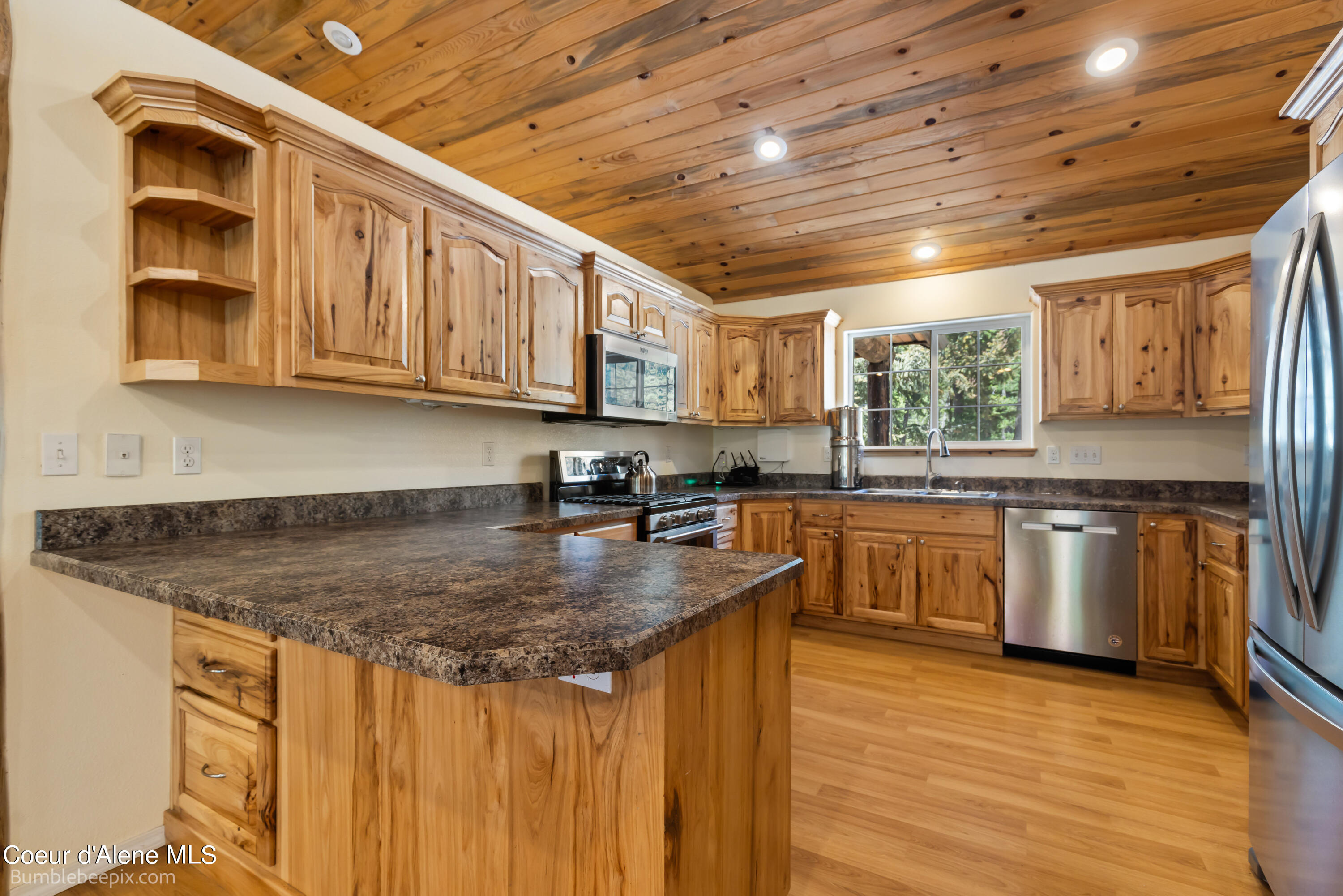 Moyie Springs, Idaho 83845, United States, 5 Bedrooms Bedrooms, ,3 BathroomsBathrooms,Residential,Pending,49904