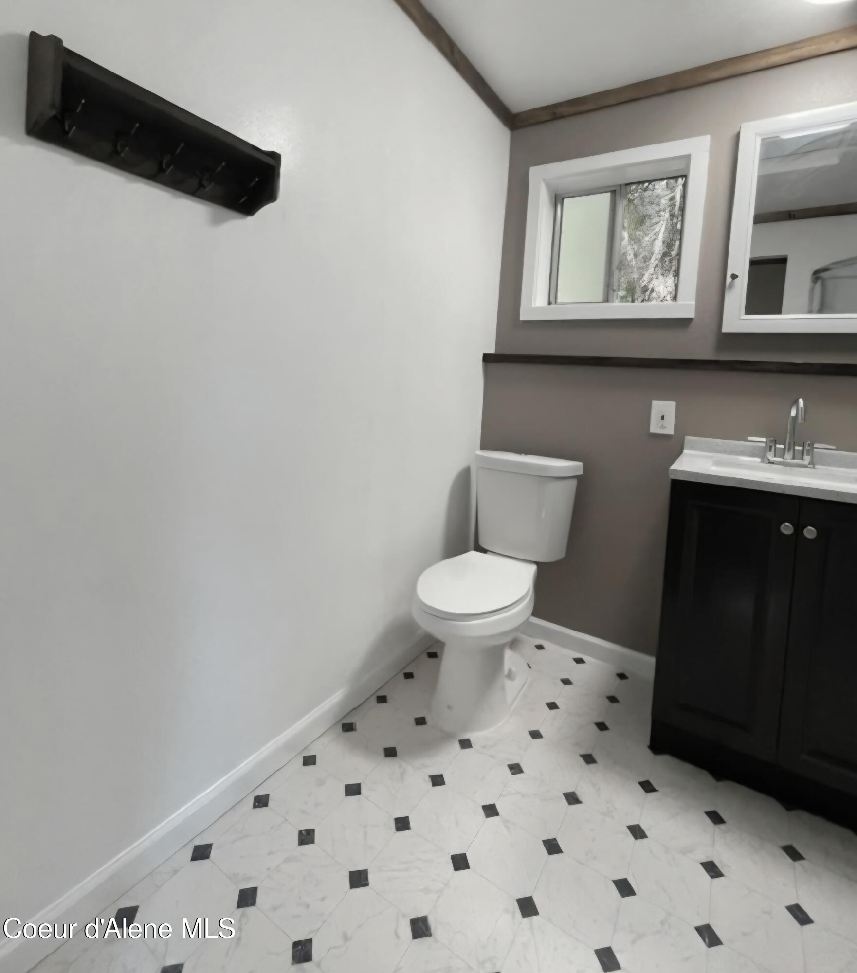 268 Gold Coin Ln, Sagle, Alaska image 37