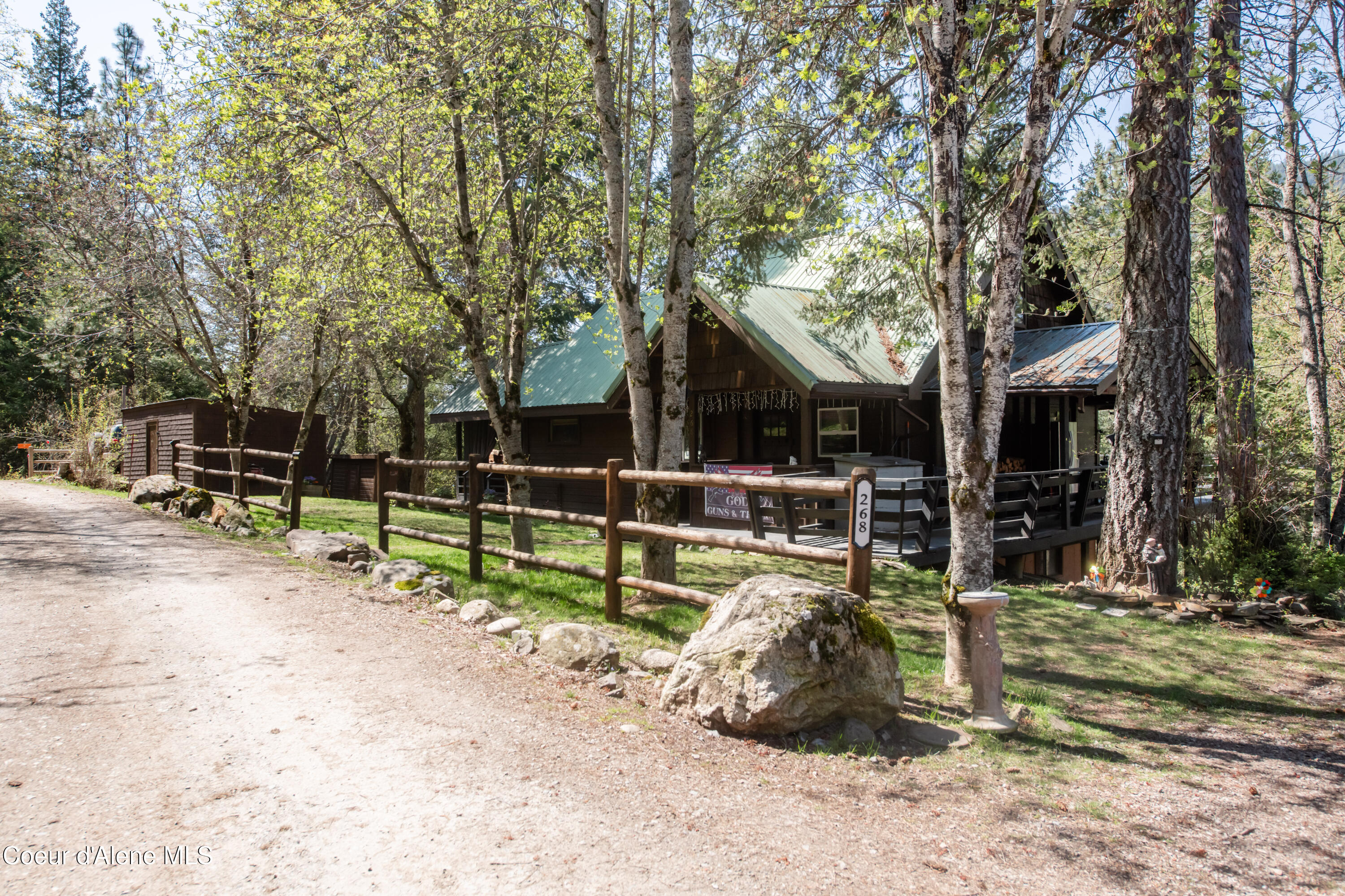 268 Gold Coin Ln, Sagle, Alaska image 3