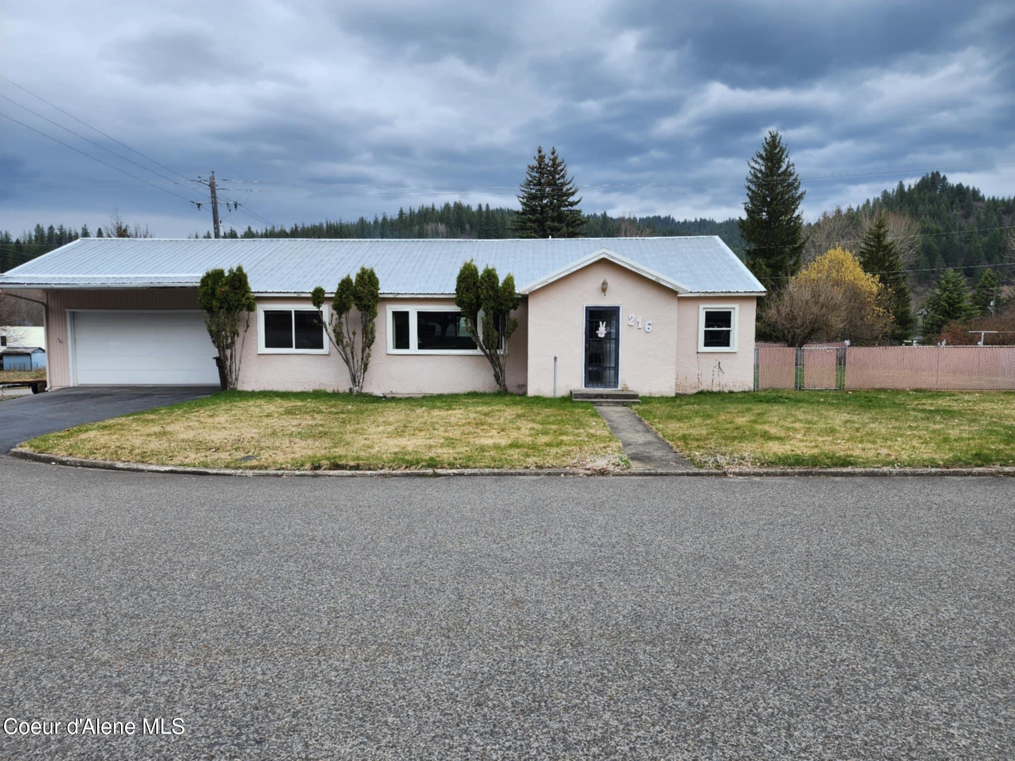 216 W Oak Ave, Osburn, Idaho image 2