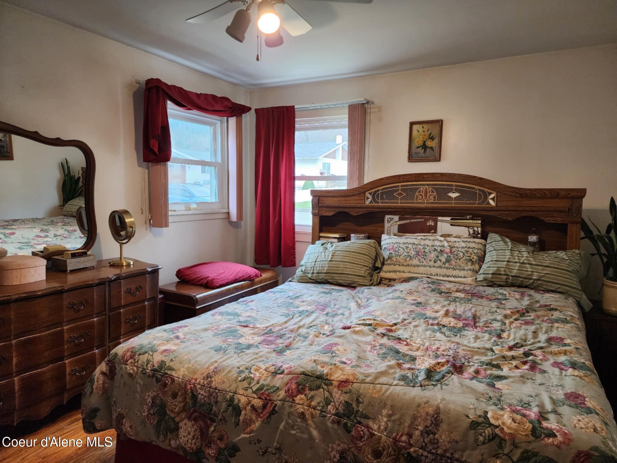 216 W Oak Ave, Osburn, Idaho image 17