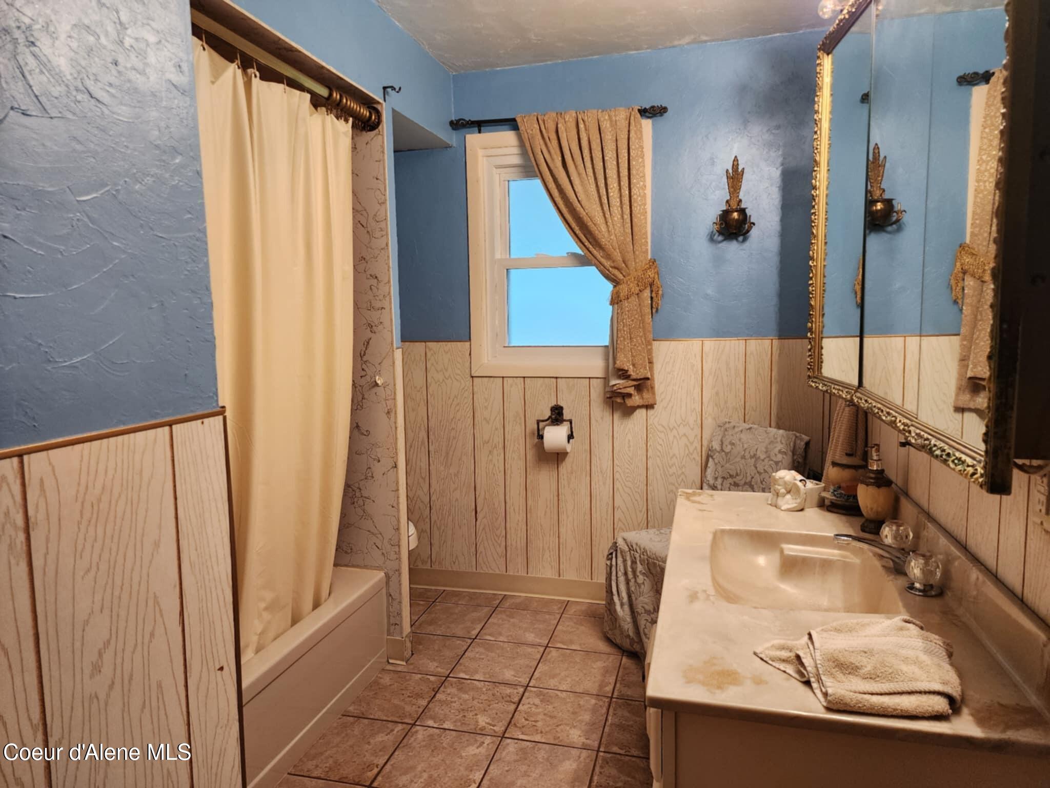 216 W Oak Ave, Osburn, Idaho image 15