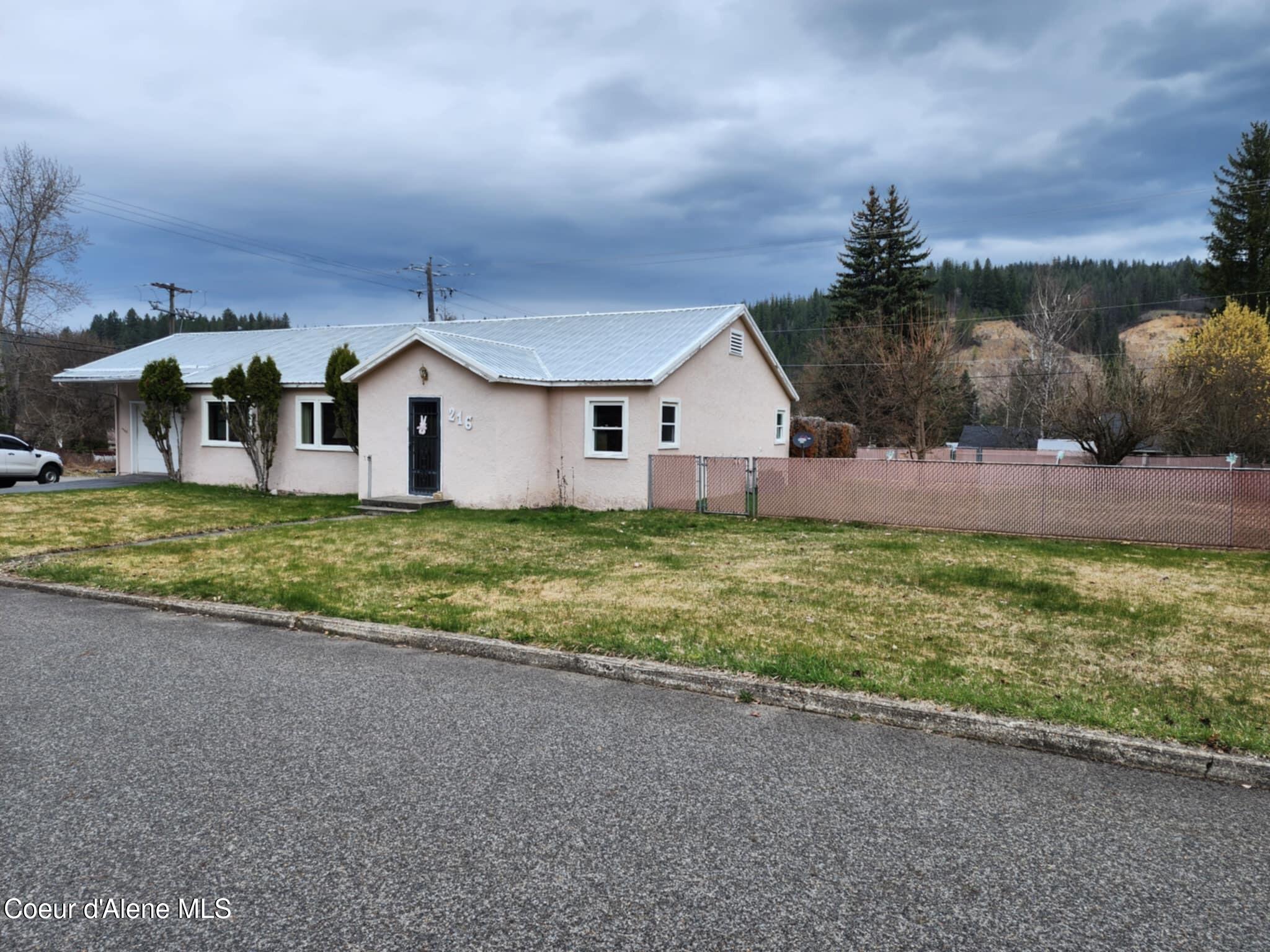 216 W Oak Ave, Osburn, Idaho image 1