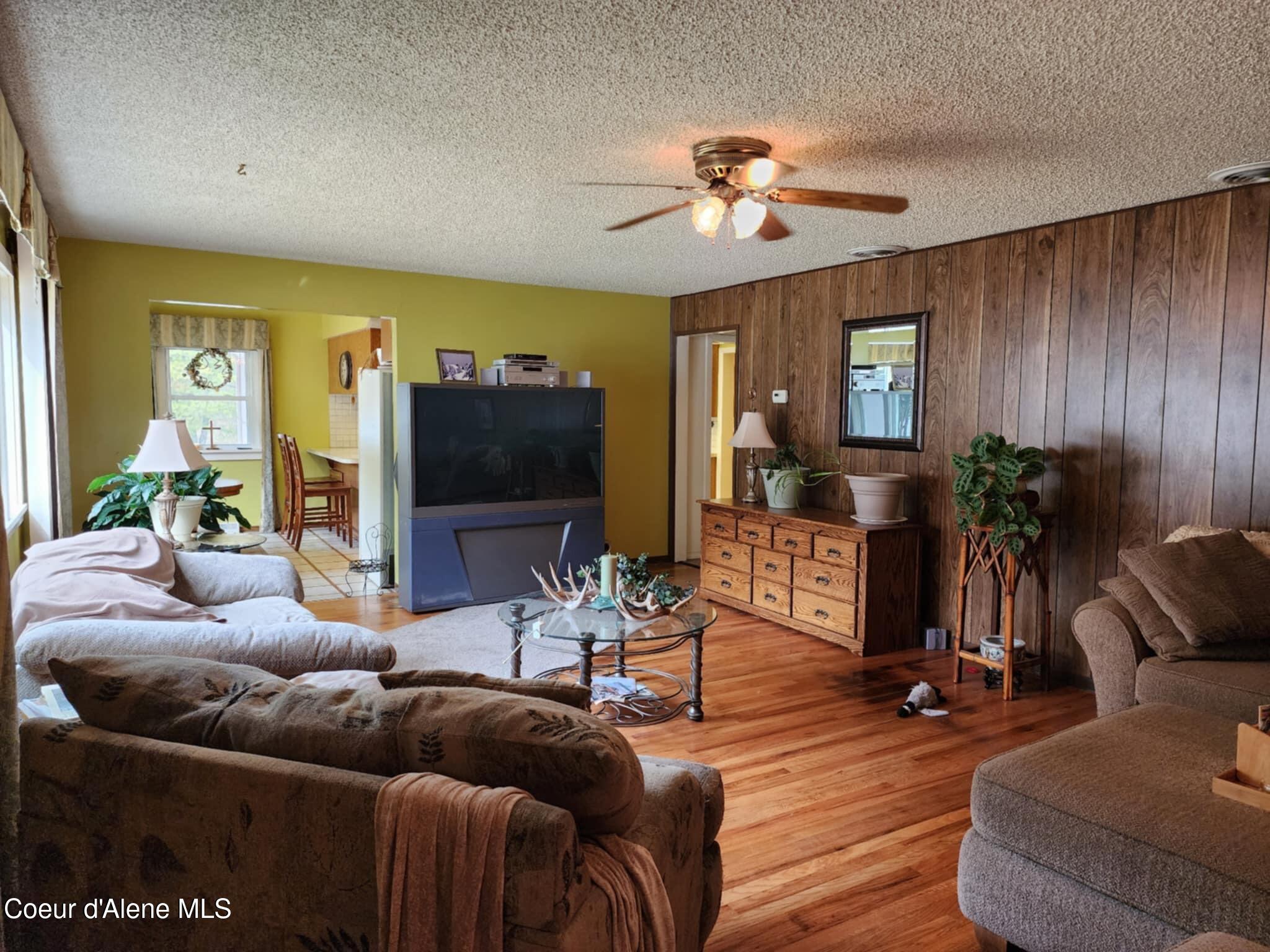216 W Oak Ave, Osburn, Idaho image 3