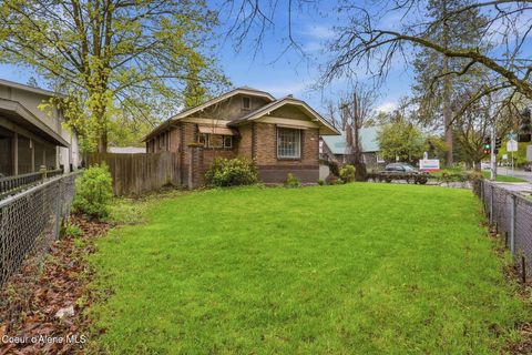 Photo of 2423 Grand Blvd, Spokane, WA 99203 (MLS # 26-3974)