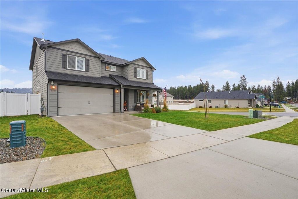 Photo of 16185 Hadley Loop, Rathdrum, ID 83858 (MLS # 25-10844)