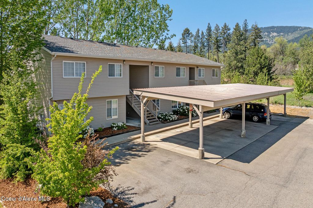 Photo of 7005 Timberline St, Rathdrum, ID 83858 (MLS # 26-2471)