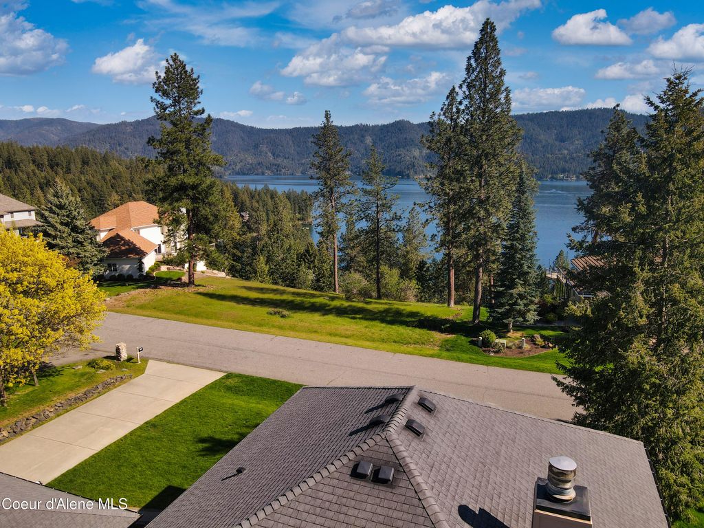 Photo of 4231 Burchell DR, Hayden, ID 83835 (MLS # 26-4423)