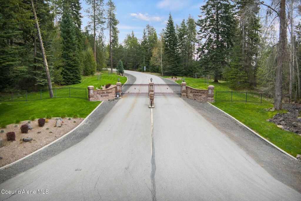 Photo of 4668 Meadow Lane Lane, Coeur dAlene, ID 83814 (MLS # 26-3680)