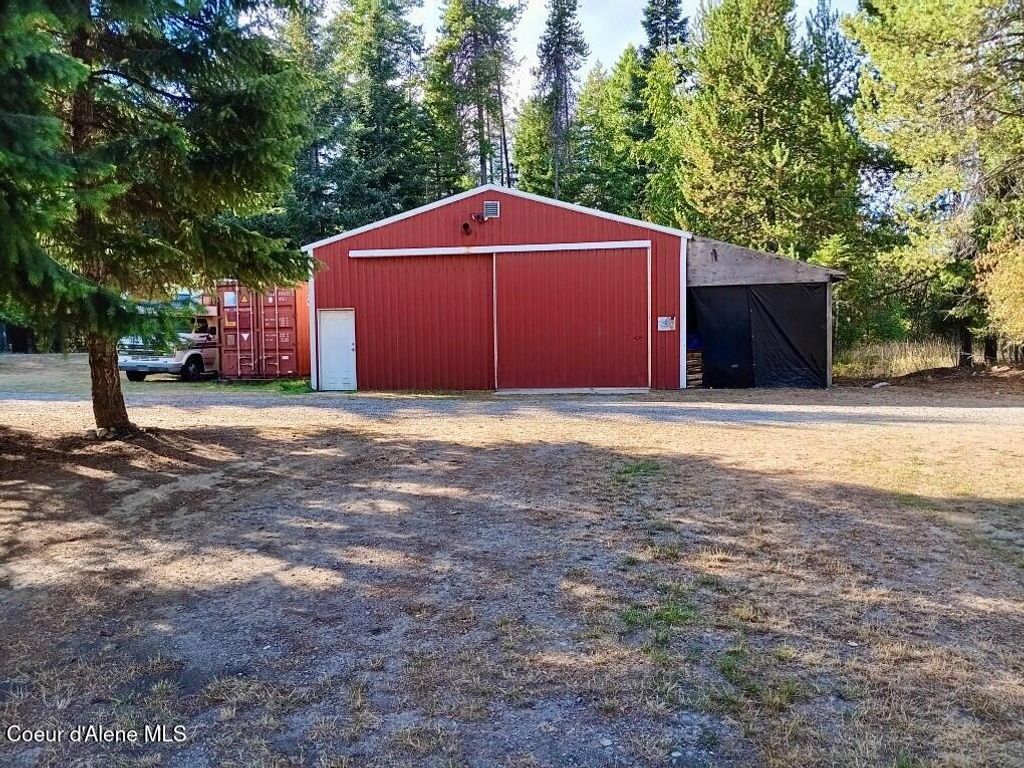 Photo of 638 Pinewood Ln, Cocolalla, ID 83813 (MLS # 25-10061)