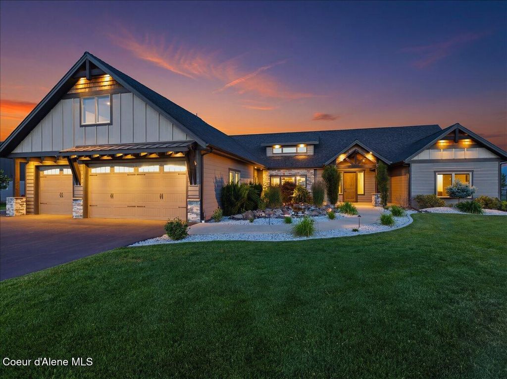 Photo of 18289 Palomar DR, Post Falls, ID 83854 (MLS # 26-7386)