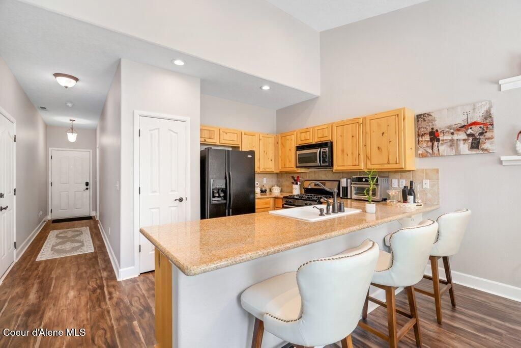 Photo of 1118 Willow Lake Lake, Coeur dAlene, ID 83815 (MLS # 25-11254)