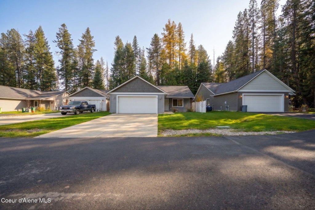 Photo of 92 Bingham Way, Priest River, ID 83856 (MLS # 26-10598)