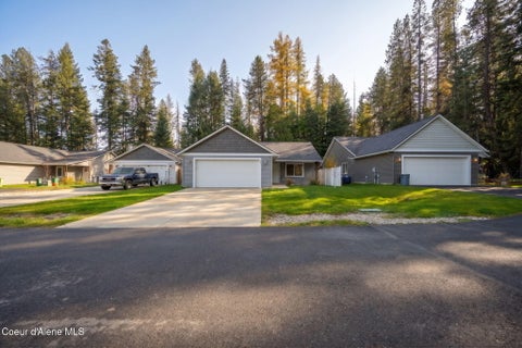 Photo of 92 Bingham Way, Priest River, ID 83856 (MLS # 26-10598)