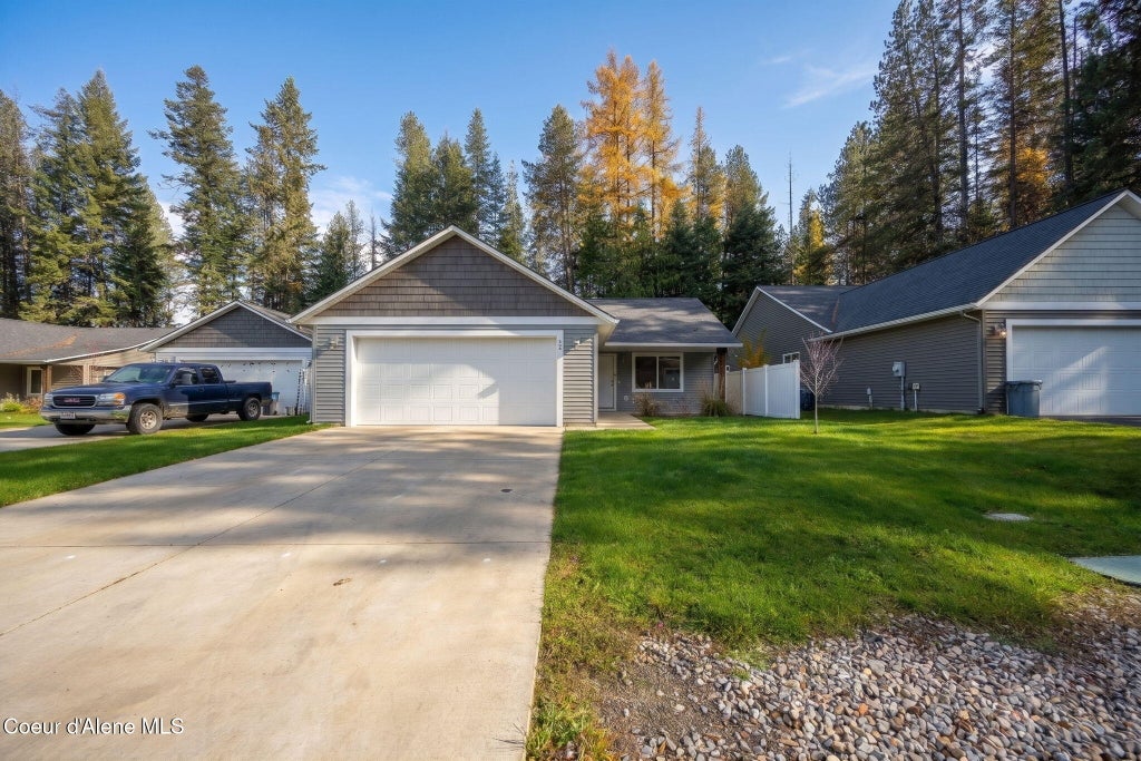 Photo of 92 Bingham Way, Priest River, ID 83856 (MLS # 26-10598)