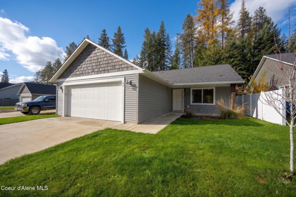 Photo of 92 Bingham Way, Priest River, ID 83856 (MLS # 26-10598)