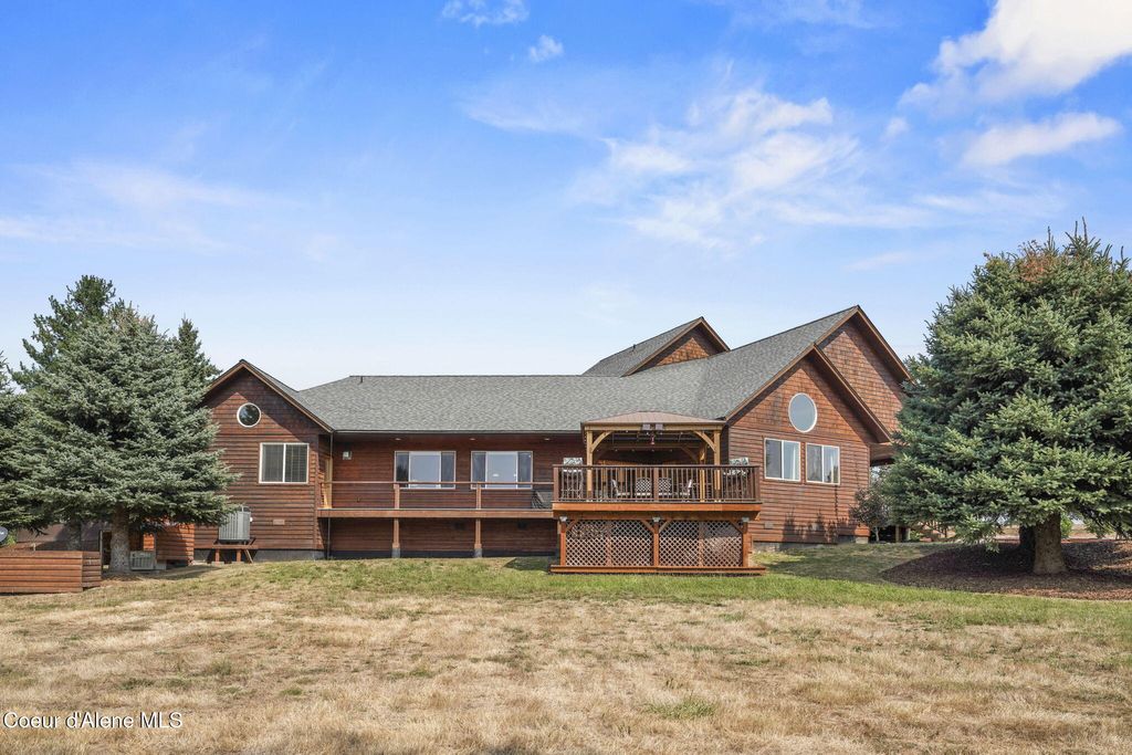 Photo of 71 River Run Run, Laclede, ID 83841 (MLS # 25-8999)