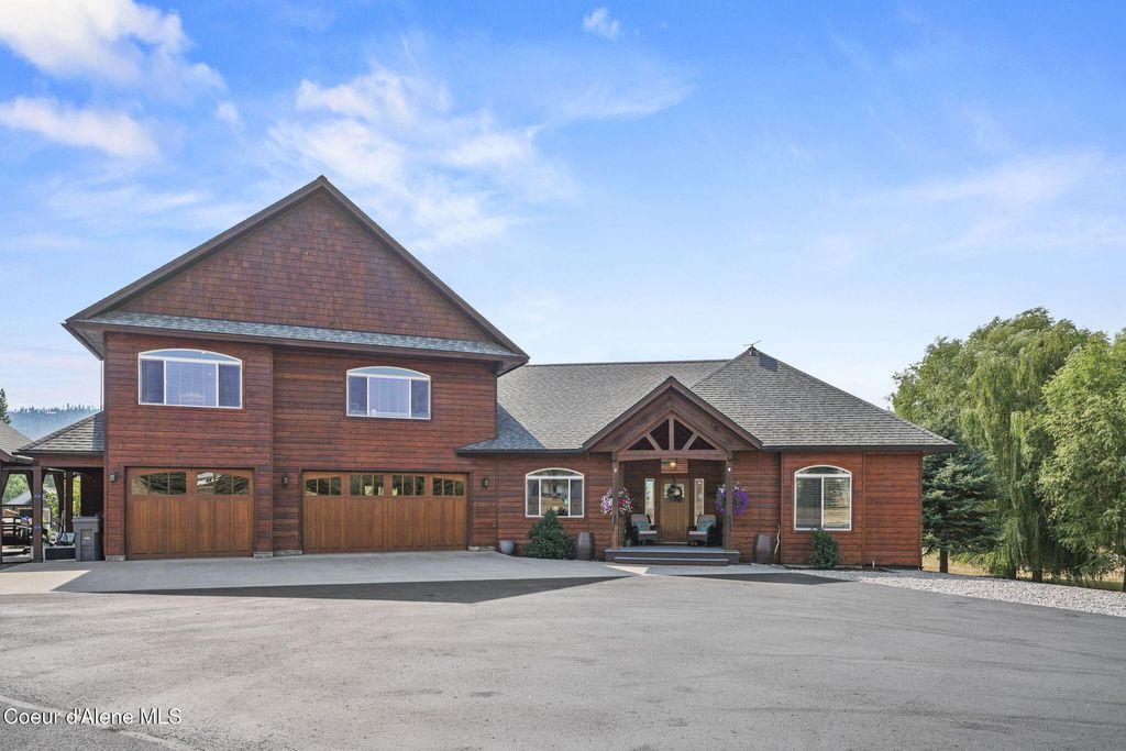 Photo of 71 River Run Run, Laclede, ID 83841 (MLS # 25-8999)