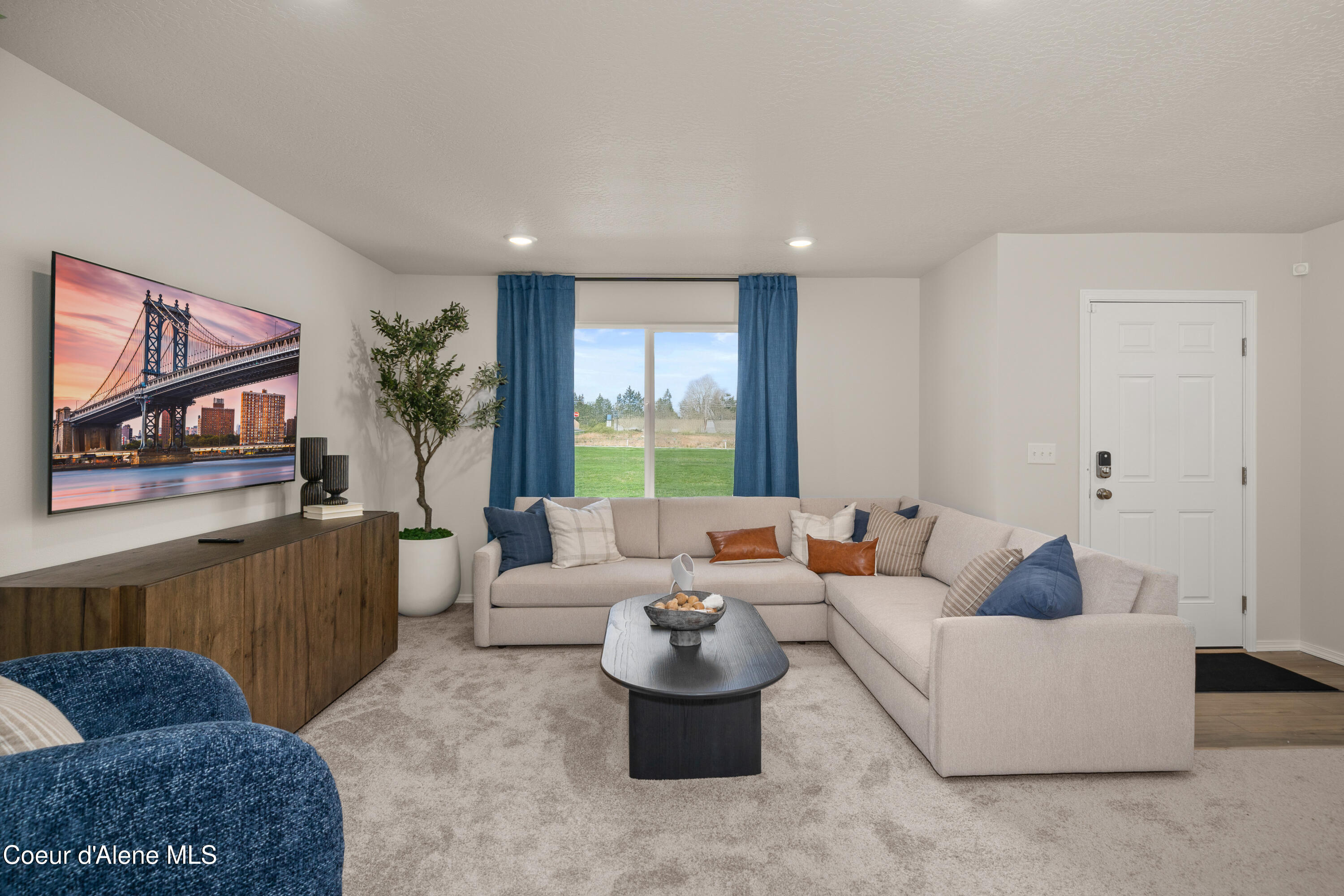 Hayden, Idaho 83835, United States, 3 Bedrooms Bedrooms, ,2 BathroomsBathrooms,Residential,Active,159740