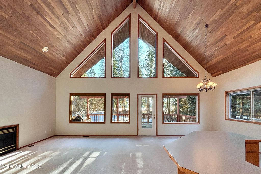 Photo of 608 Meadowlark Ln, Sandpoint, ID 83864 (MLS # 26-686)