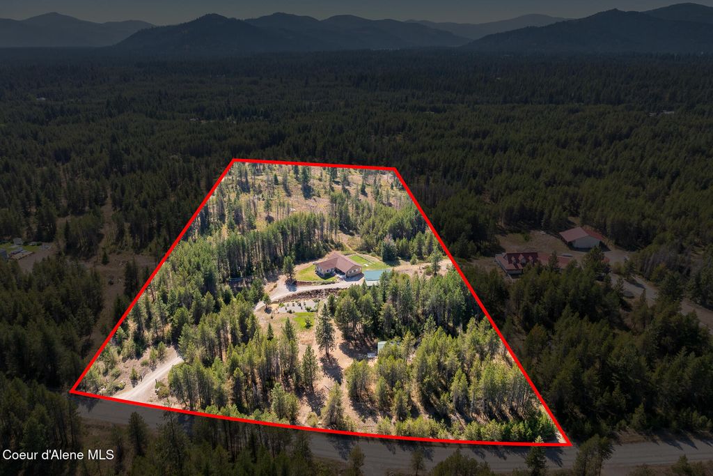 Photo of 34197 Hayden Dr, Spirit Lake, ID 83869 (MLS # 25-8745)
