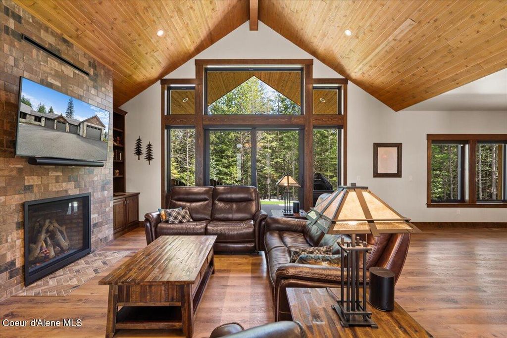 Photo of 3544 WINRAY Dr, Hayden, ID 83835 (MLS # 26-3207)