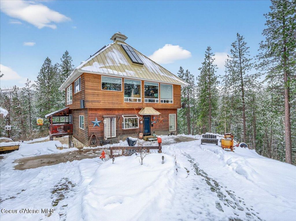 Photo of 483 Paradise, Pinehurst, ID 83850 (MLS # 26-2363)