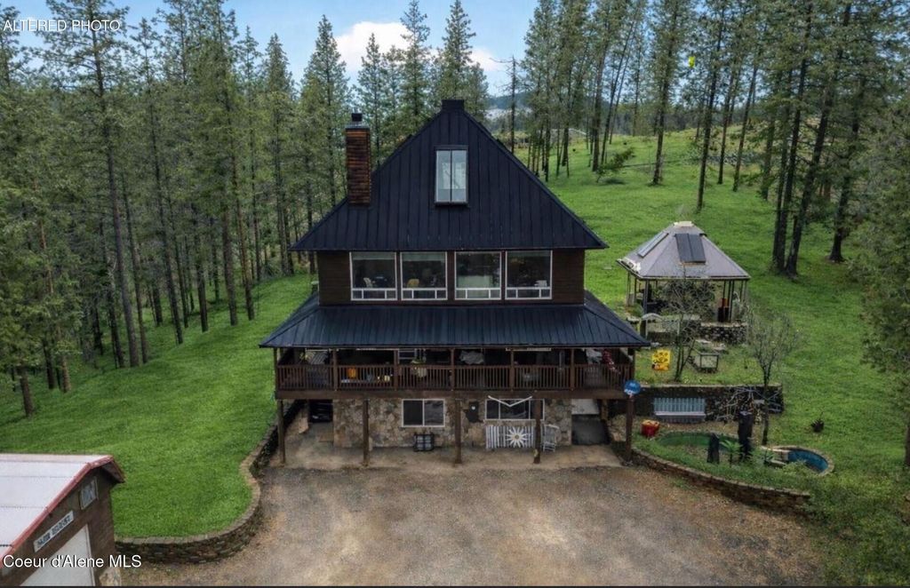 Photo of 483 Paradise, Pinehurst, ID 83850 (MLS # 26-2363)