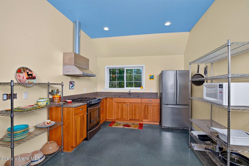 Photo of 113 Tanager LN, Sagle, ID 83860 (MLS # 26-7410)