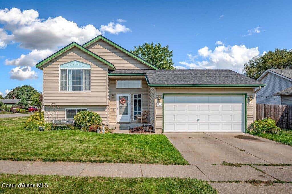 Photo of 11332 Cutlass ST, Hayden, ID 83835 (MLS # 26-8498)