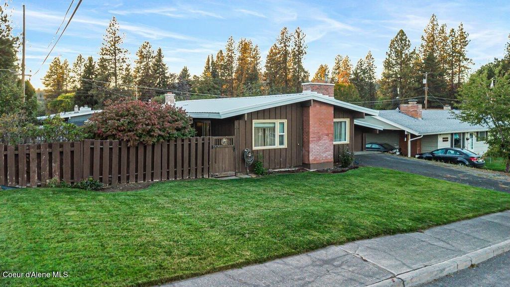 Photo of 6805 Lincoln St, Spokane, WA 99208 (MLS # 25-10207)
