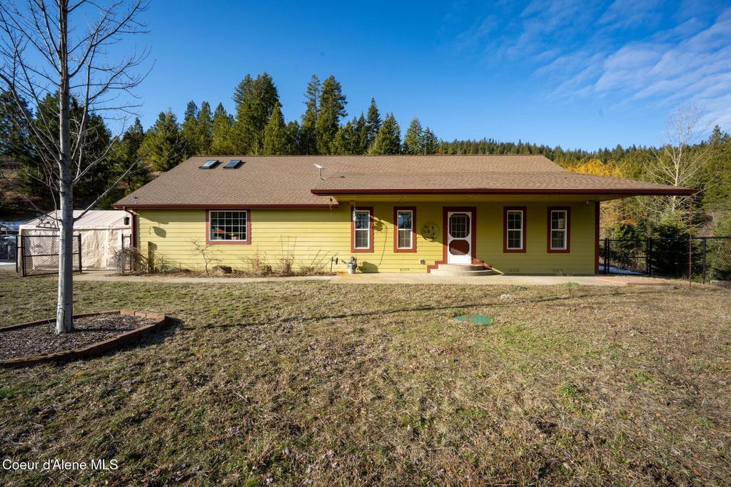 Photo of 1703 High Ranch Ranch, Coeur dAlene, ID 83814 (MLS # 26-829)